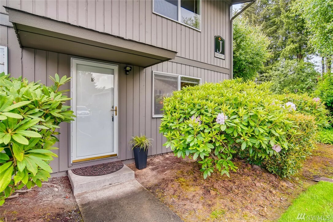 Property Photo:  6114 N 16th St J107  WA 98406 