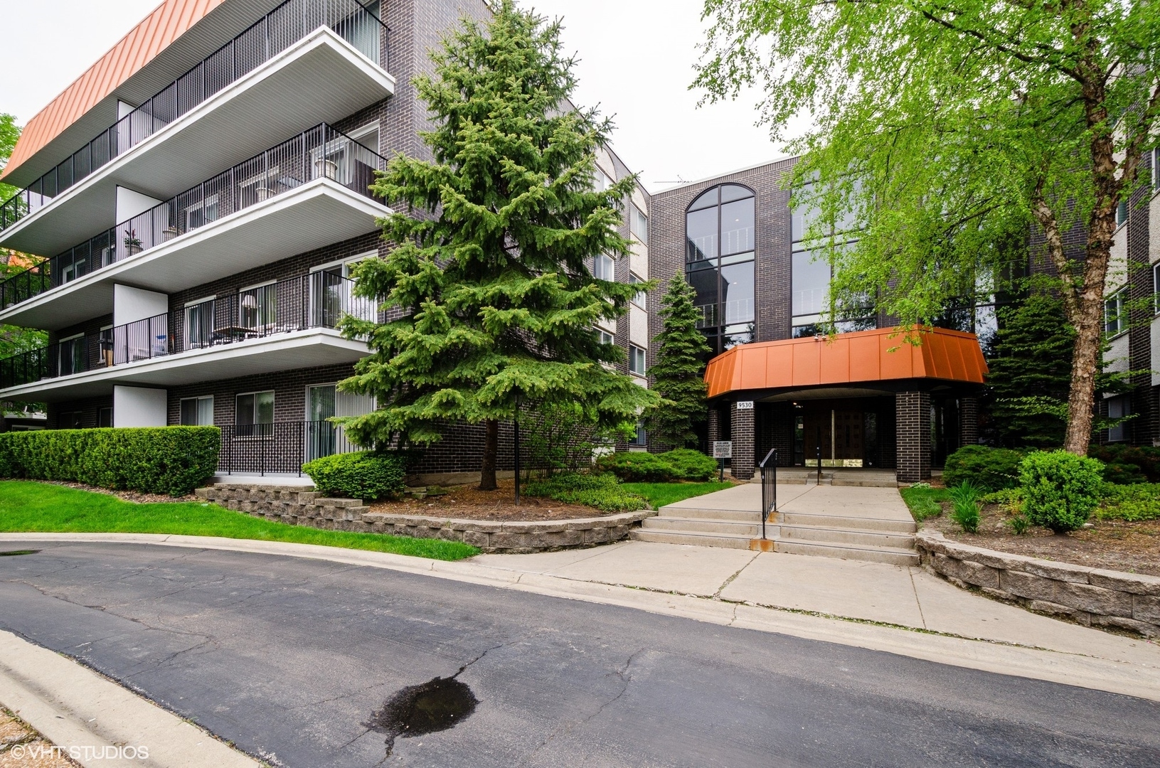 Property Photo:  9530 Lamon Avenue 406  IL 60077 