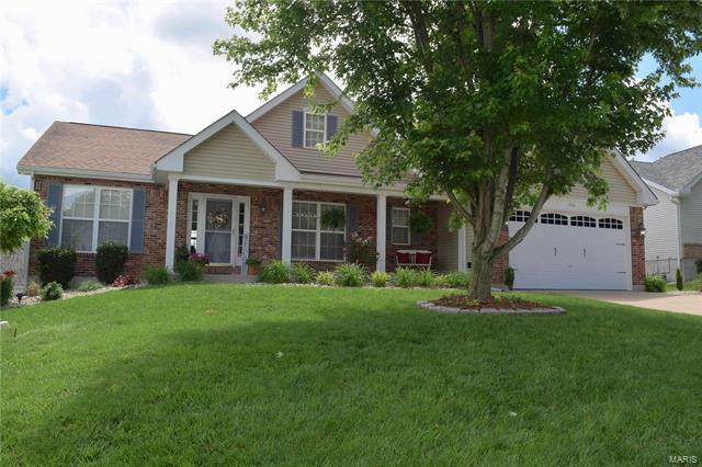 Property Photo: 1916 Hawk Point 63028