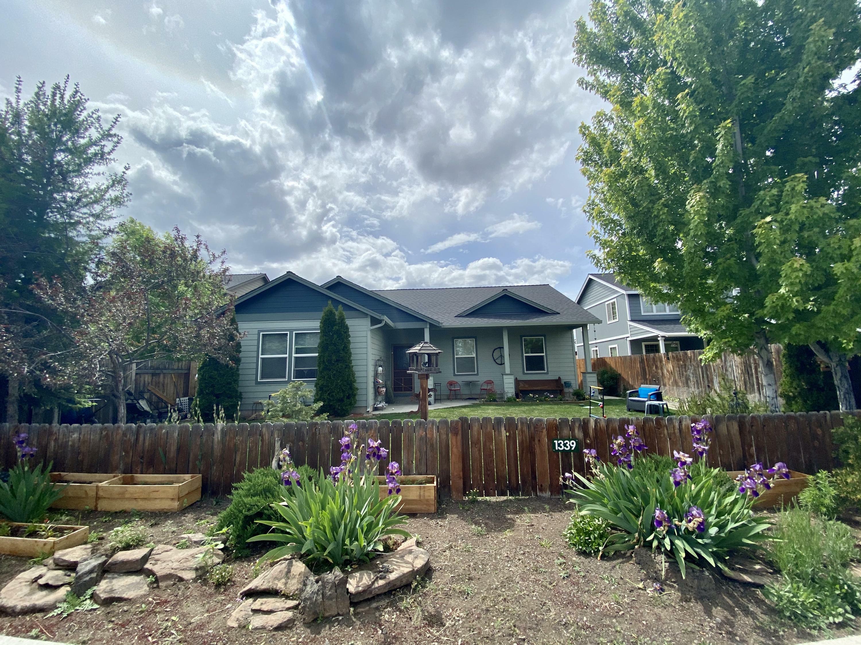 Property Photo:  1339 SW 27th Street  OR 97756 