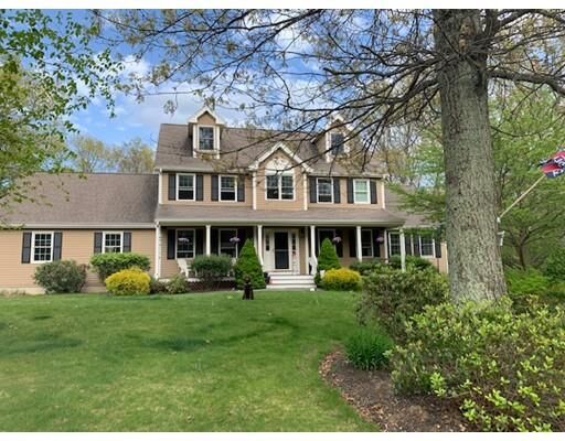 3 Edward Cir  Bellingham MA 02019 photo