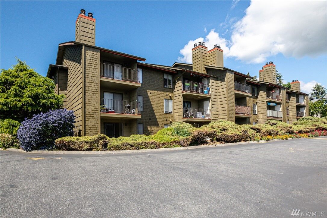 Property Photo: 270 SE Barrington B106 WA 98277