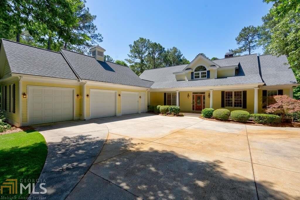 Property Photo: 1801 Parrotts Point Rd GA 30642