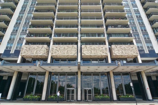 Property Photo:  400 East Randolph Street 825  IL 60601 