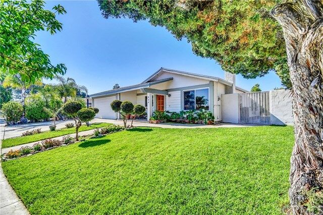 Property Photo:  844 Camino Circle  CA 92882 