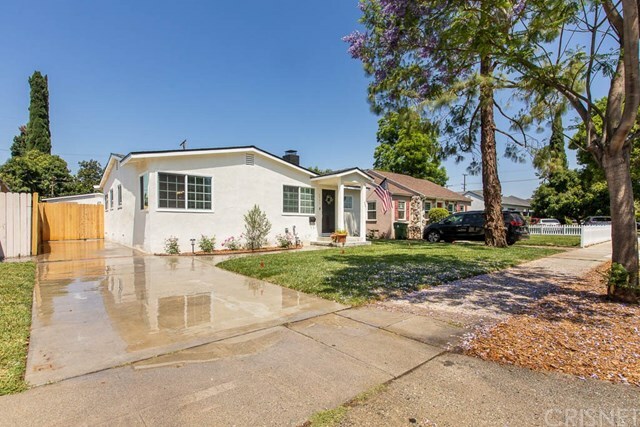 Property Photo:  6937 Garden Grove Avenue  CA 91335 