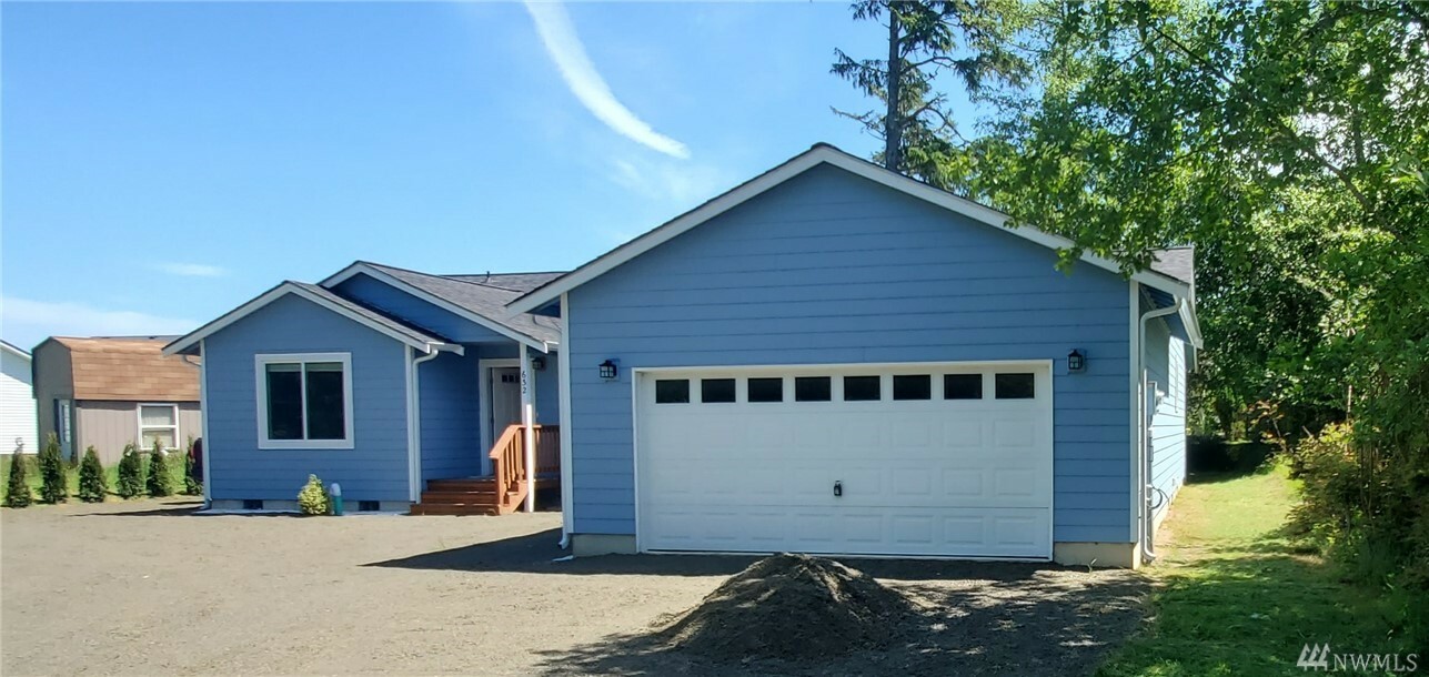 Property Photo:  632 Duck Lake Dr SE  WA 98569 