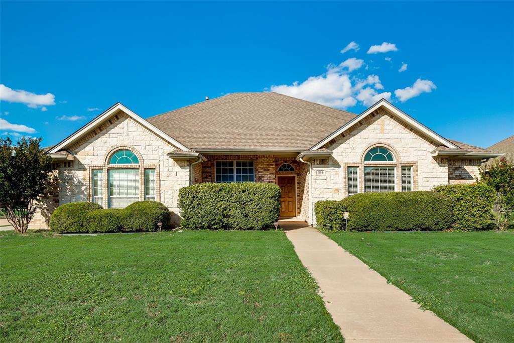 Property Photo: 801 Meadow View Drive TX 76033