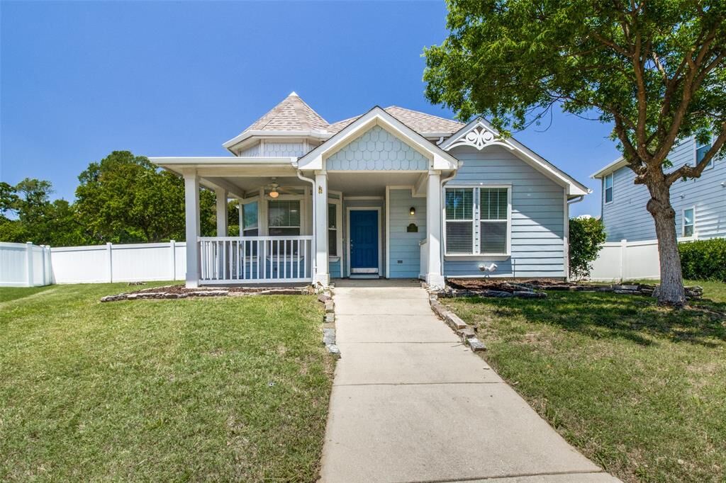 Property Photo: 855 Post Oak Place TX 76227