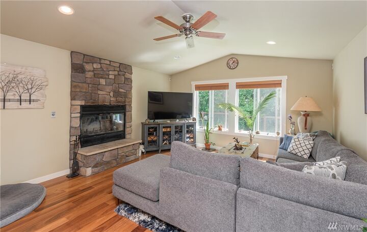 Property Photo:  1323  Wilson Avenue  WA 98230 