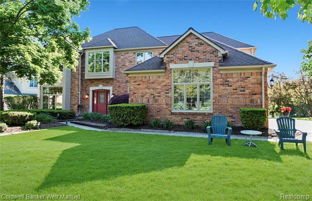 Property Photo:  4756 Squirrel Hill Dr  MI 48098 