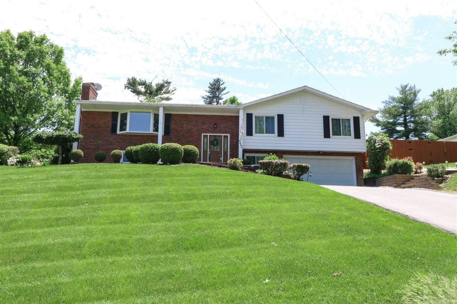 Property Photo:  6604 Hitching Post Ln  OH 45230 