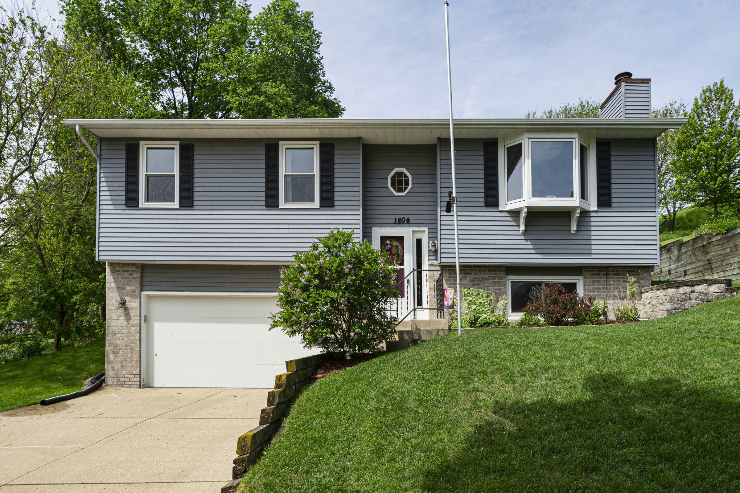 Property Photo:  1804 Erin Ln  WI 53188 