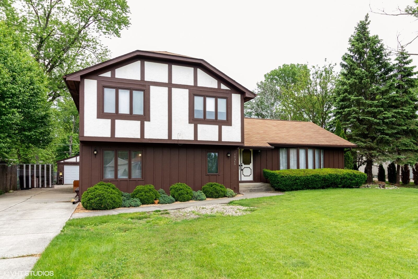 Property Photo:  10345 South 75th Avenue  IL 60465 