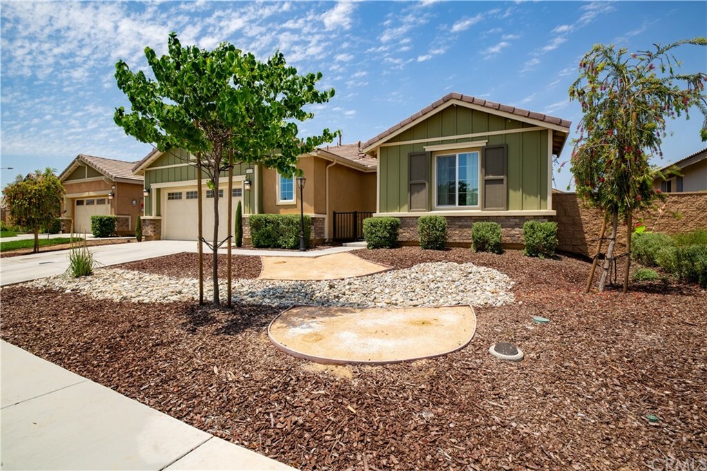 Property Photo:  30400 Bristol Gate Lane  CA 92584 