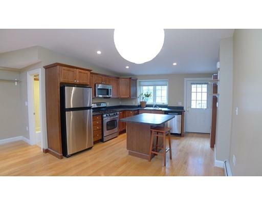 Property Photo:  7 Savin Hill Ave 2  MA 02125 