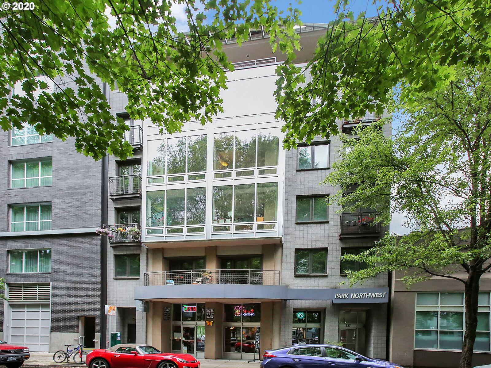 Property Photo: 327 NW Park Ave #3A OR 97209