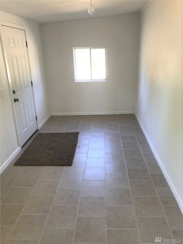 Property Photo:  7503  Rainier Road NE  WA 98837 