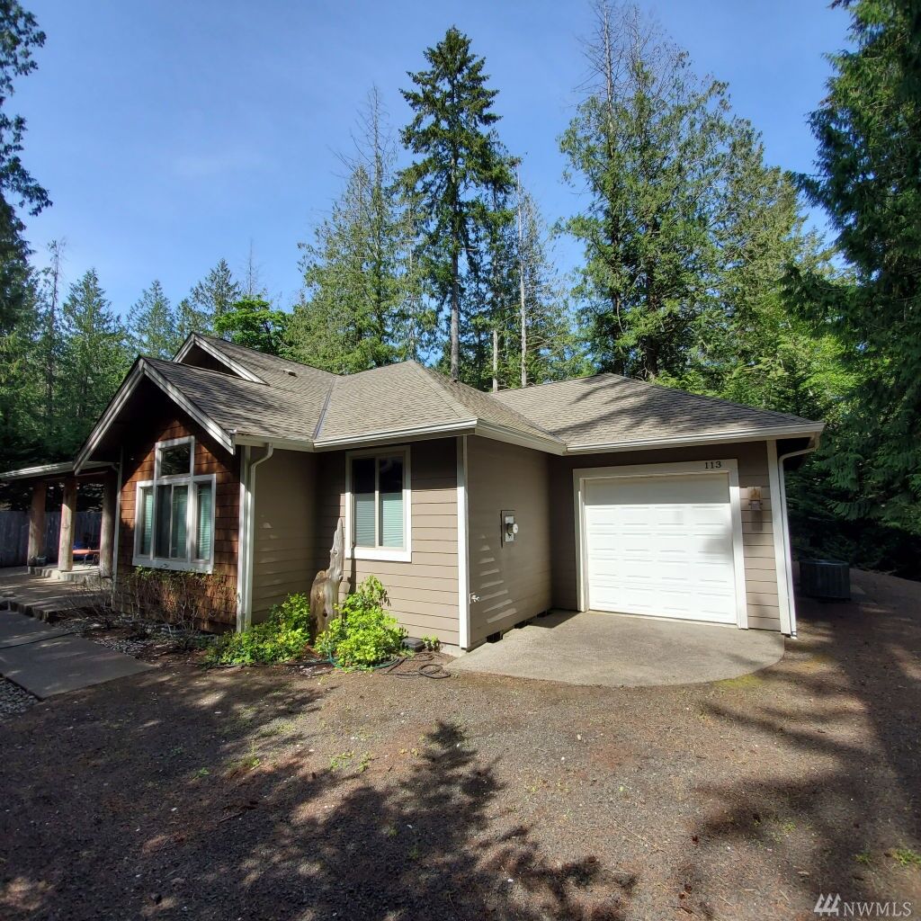 Property Photo:  113 E Liberty Road  WA 98584 