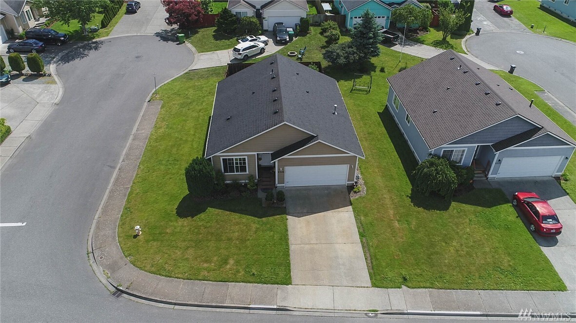 Property Photo: 2326 E Meadow Boulevard WA 98273