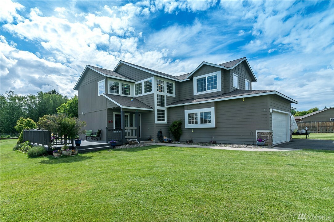 Property Photo:  2310 E Quartz Mountain Dr  WA 98926 