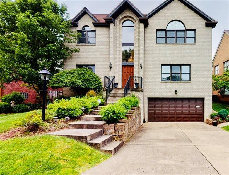 Property Photo: 23 Rosemont Lane PA 15217