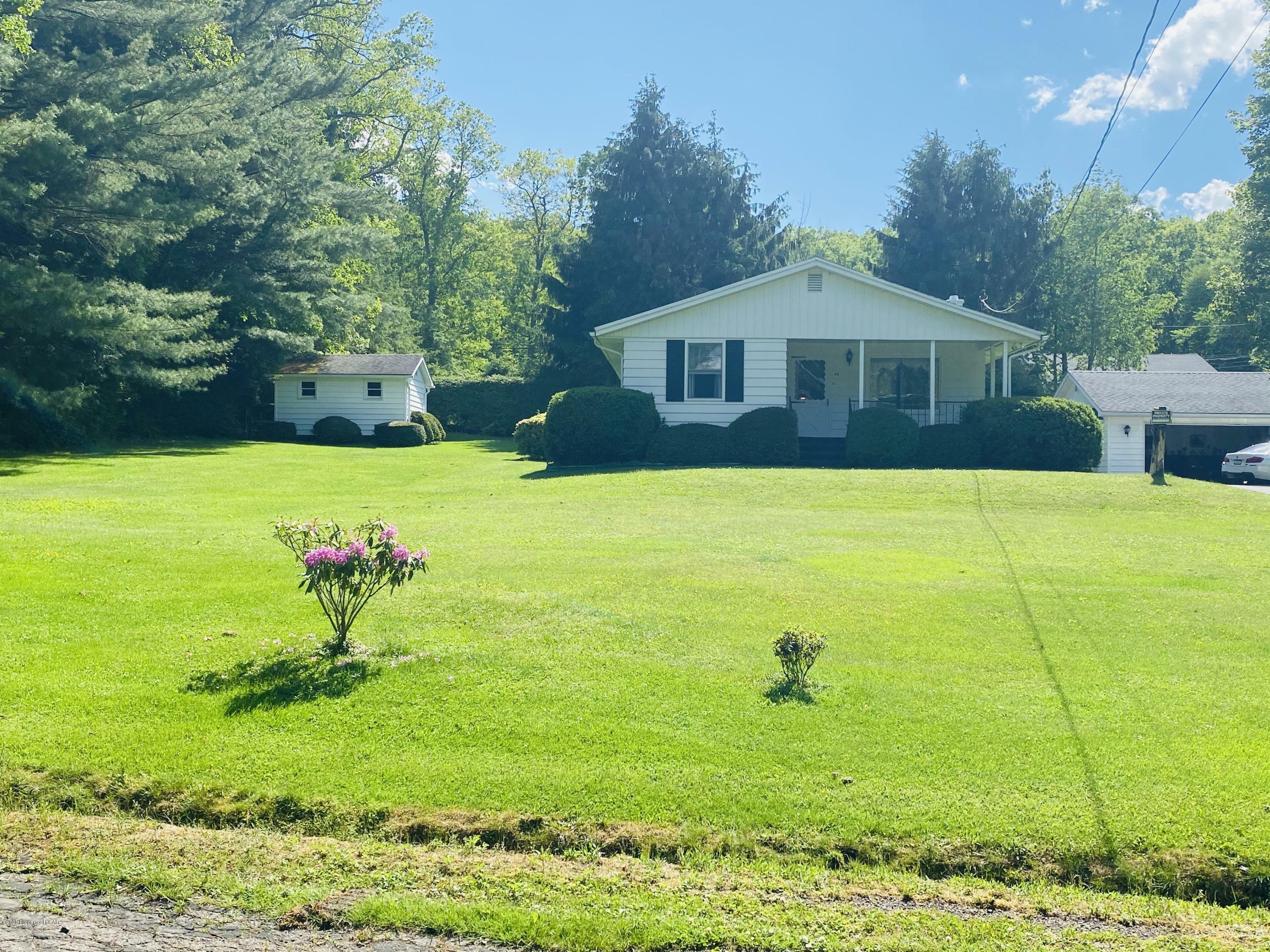 Property Photo:  48 Lakewood Drive  PA 18621 