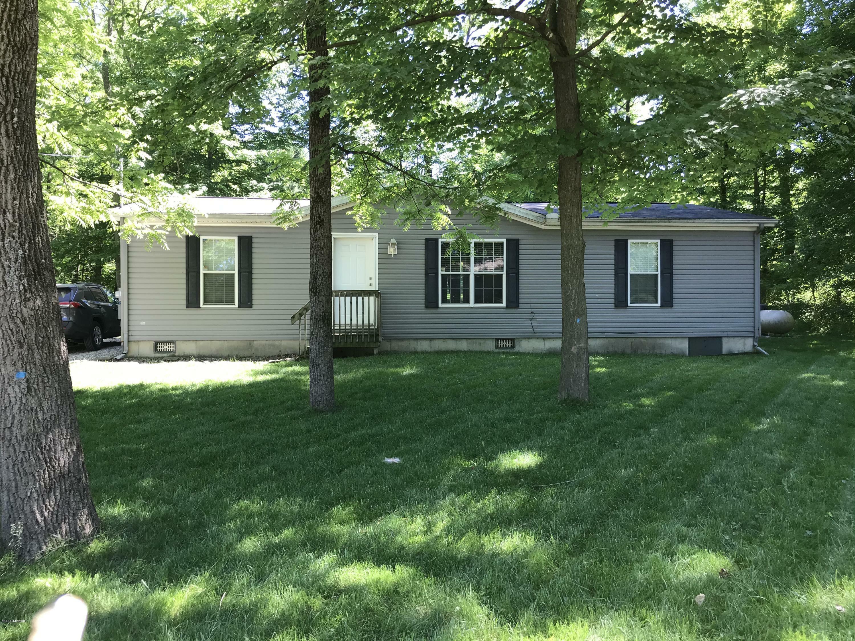 Property Photo:  107 Cardinal Drive  MI 49036 