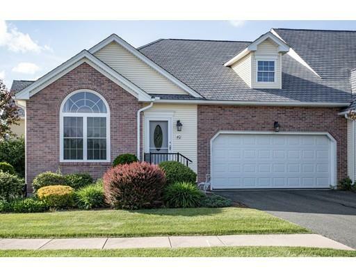 Property Photo: 40 Wynnfield Cir 40 MA 01077