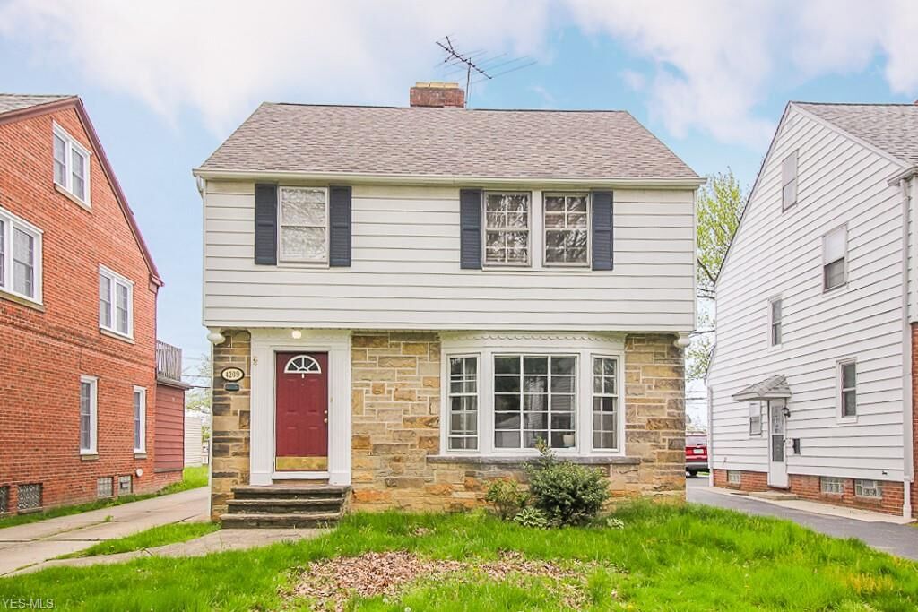 Property Photo:  4209 Bushnell Road  OH 44118 