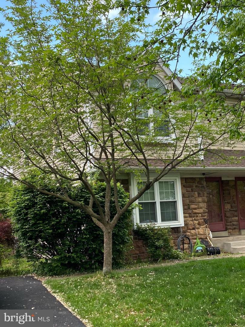 Property Photo:  39 Pearl Drive  PA 18901 