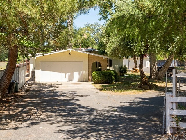 Property Photo: 2825 Monterey Road CA 93422