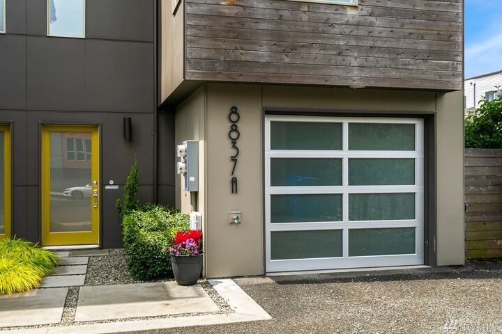 Property Photo:  8837  Interlake Avenue N A  WA 98103 