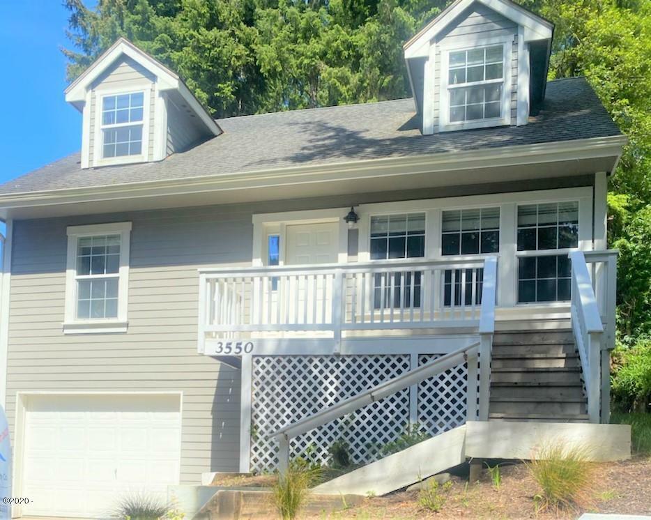 Property Photo: 3550 NE Quay Avenue OR 97367
