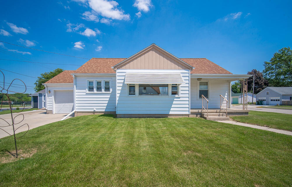 Property Photo:  1502 Bilgo Ln  WI 53040 