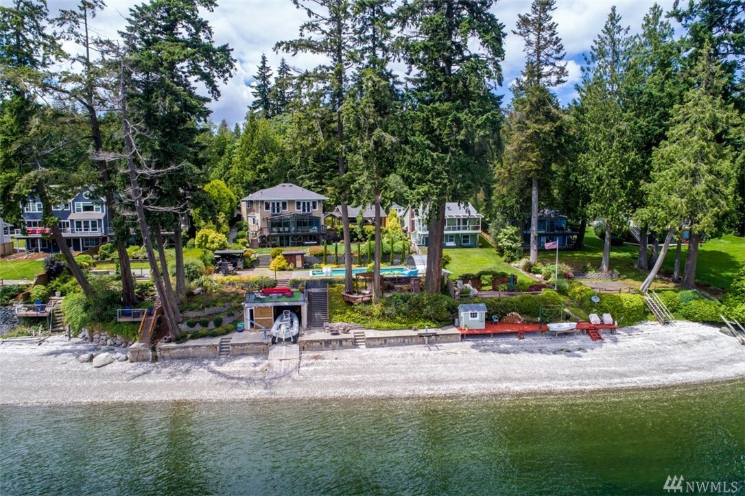 Property Photo: 17104 Angeline Avenue S WA 98392