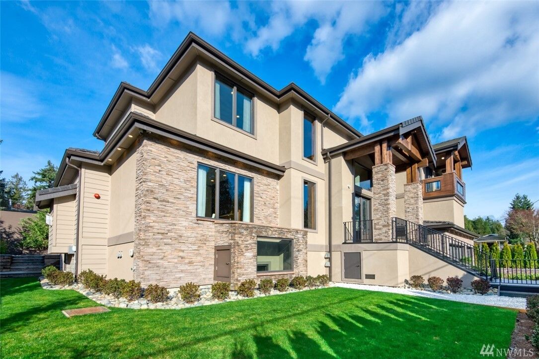 Property Photo: 10426 NE 15th Street WA 98004