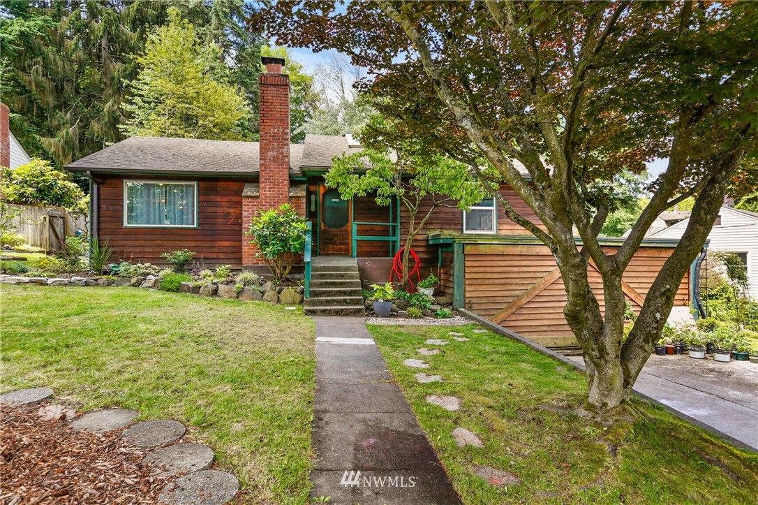 Property Photo: 12329 22nd Avenue NE WA 98125