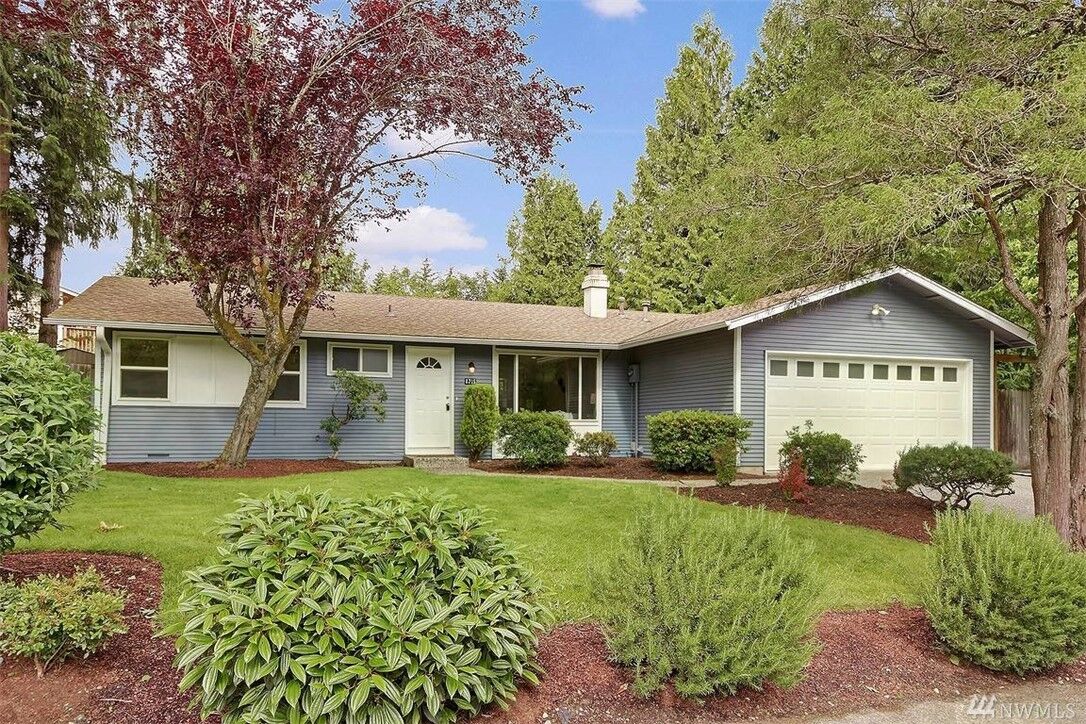 Property Photo:  6715  146th Avenue NE  WA 98052 