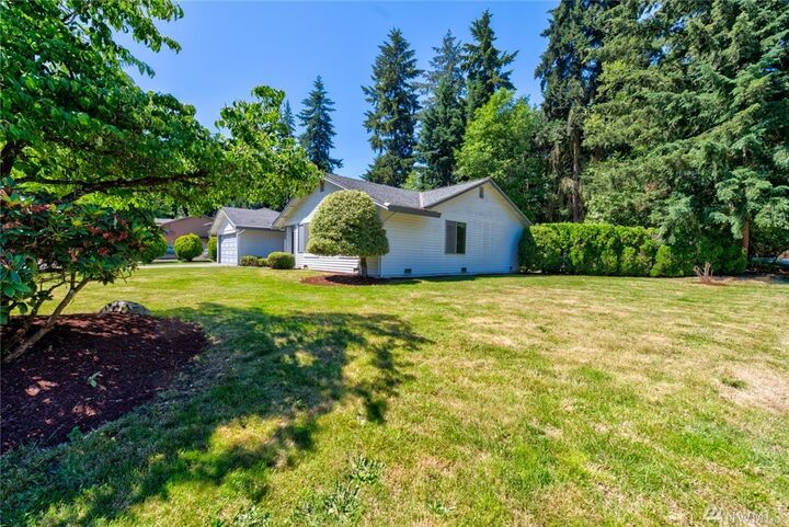 Property Photo: 6523 117 Avenue SE WA 98006