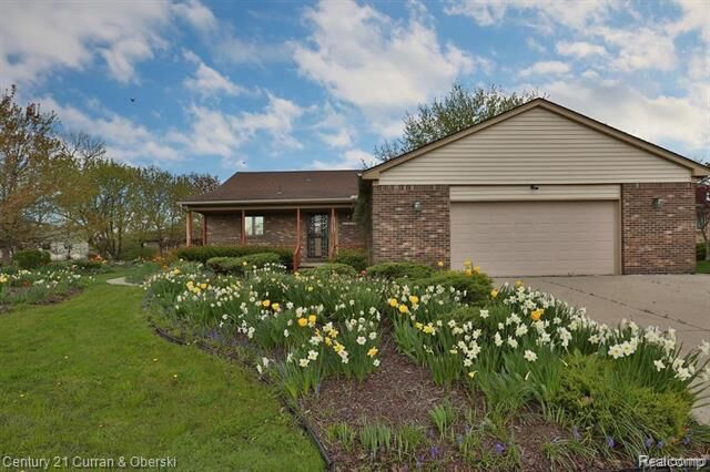Property Photo: 21862 Tiffany Drive MI 48183
