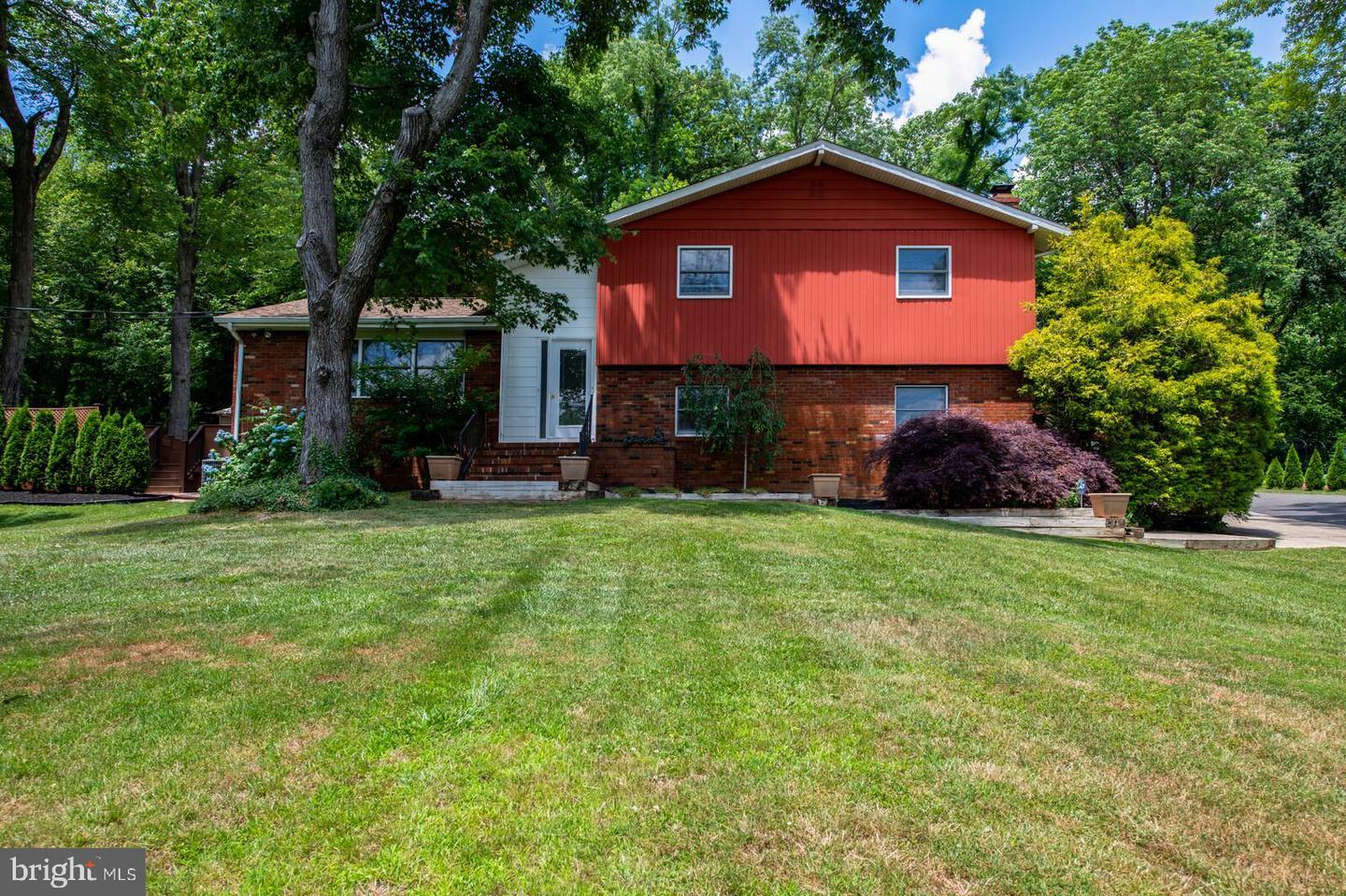 Property Photo:  172 Larrison Road  NJ 08562 