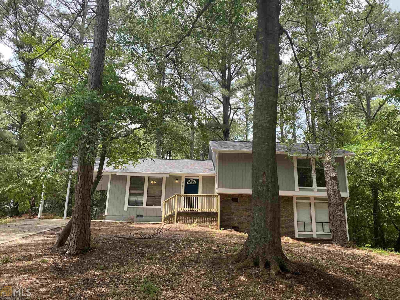 Property Photo:  8991 Sterling Ridge Lane  GA 30238 
