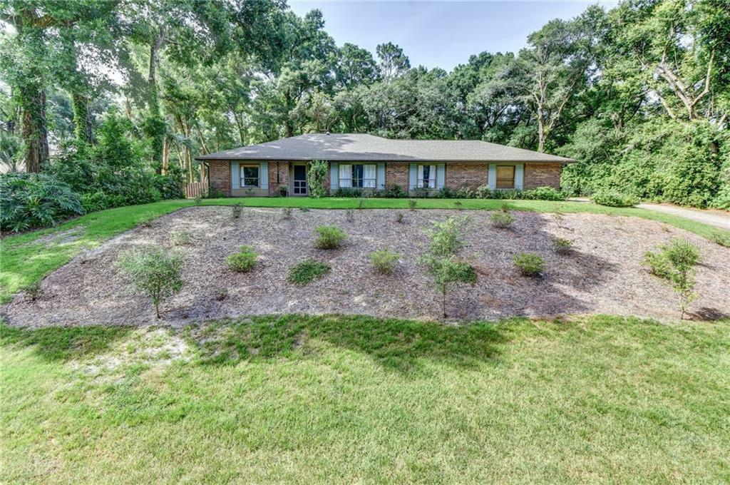 Property Photo:  872 Torchwood Drive  FL 32724 