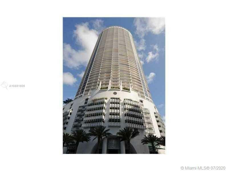 Property Photo:  1750 N Bayshore Dr 4811  FL 33132 