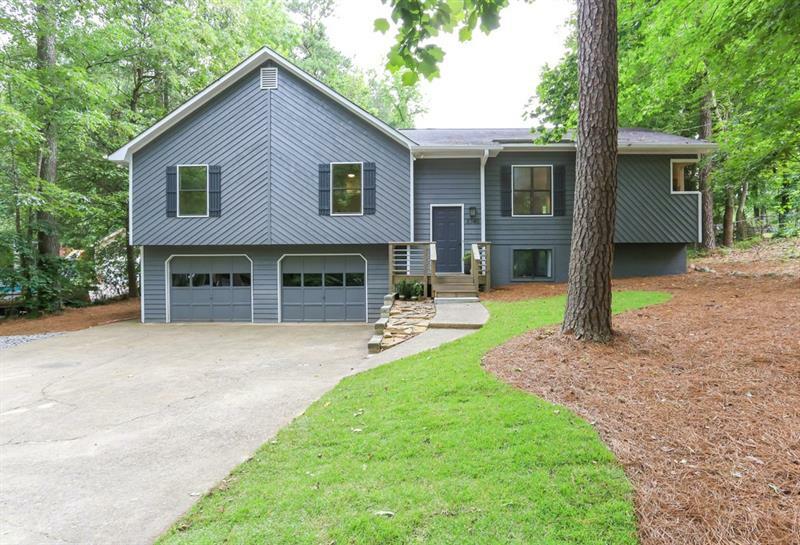 Property Photo:  3740 Stonewall Drive NW  GA 30152 