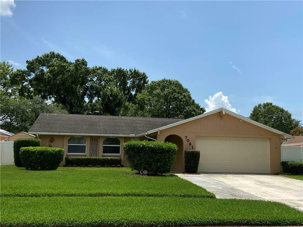 Property Photo:  7021 Danewood Court  FL 33615 