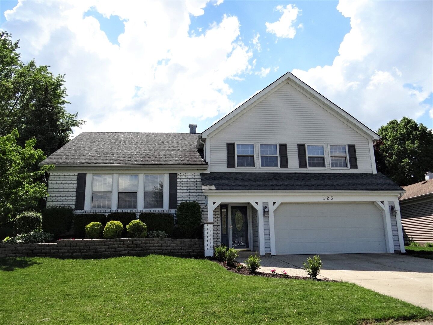 Property Photo:  125 Westhampton Court  IL 60504 