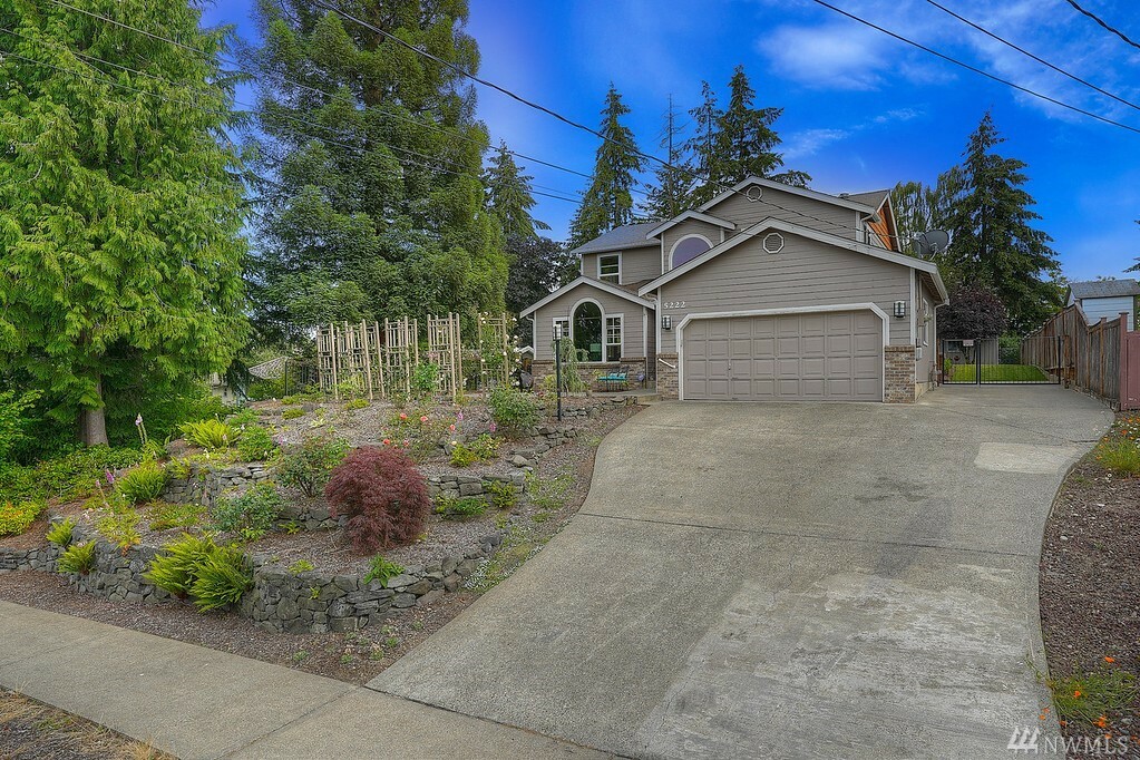 Property Photo:  5222 N 9th St  WA 98406 