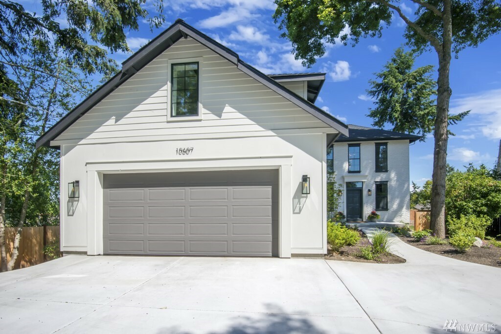 Property Photo: 10607 Farwest Dr SW WA 98498